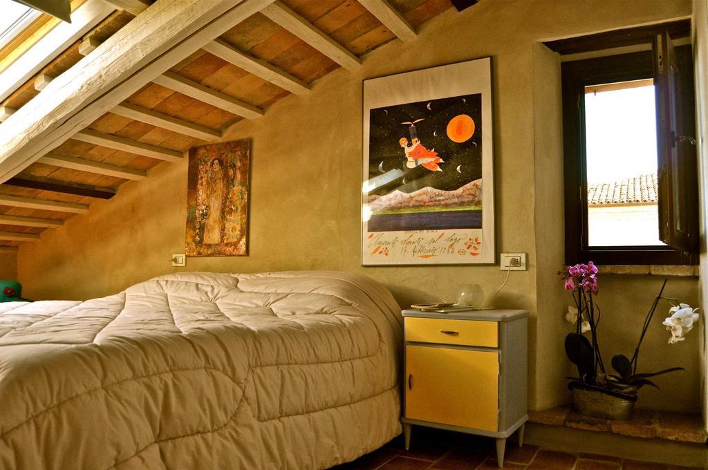 Pomarancio Bnb Saludecio Oda fotoğraf